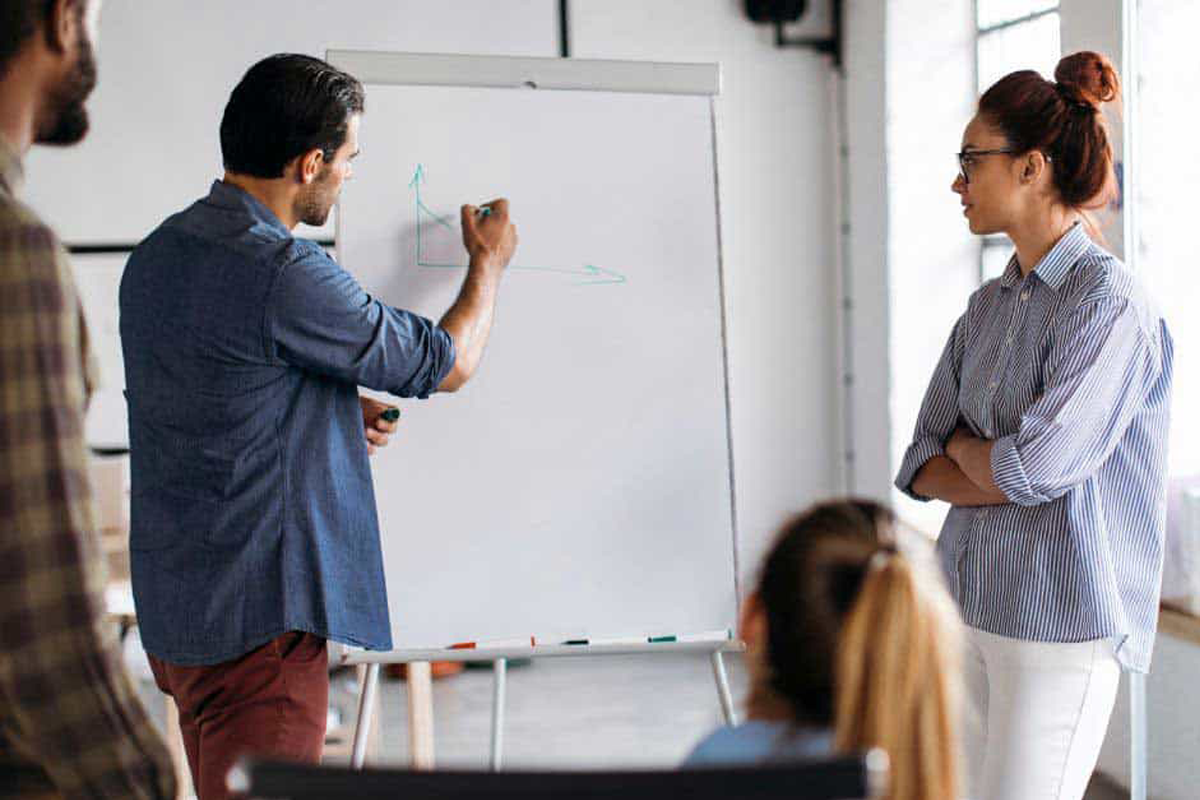 Advisewise-Study-Abroad-Services-Pre-Departure-Briefing